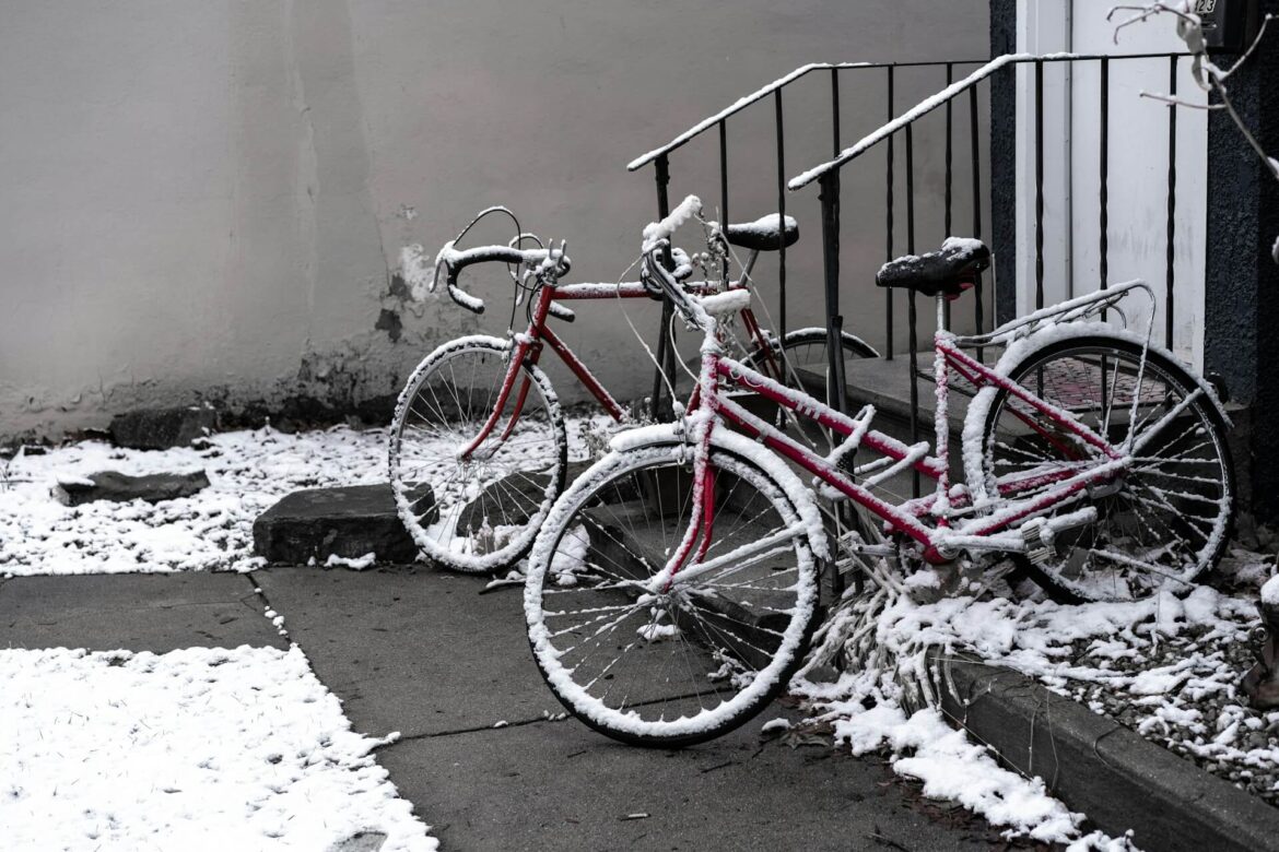 Évszakhoz igazított edzéstervezés – nyári hőség vs. téli mínusz